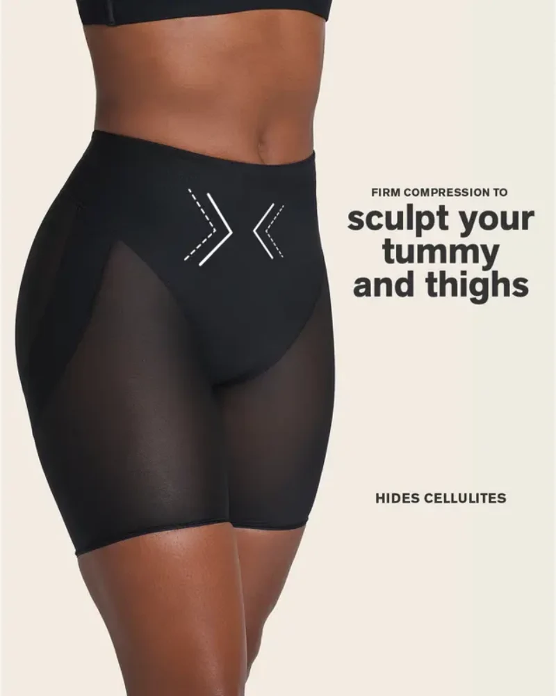 High-waisted shaping shorts with pleated center seam and elastic band - Image 2