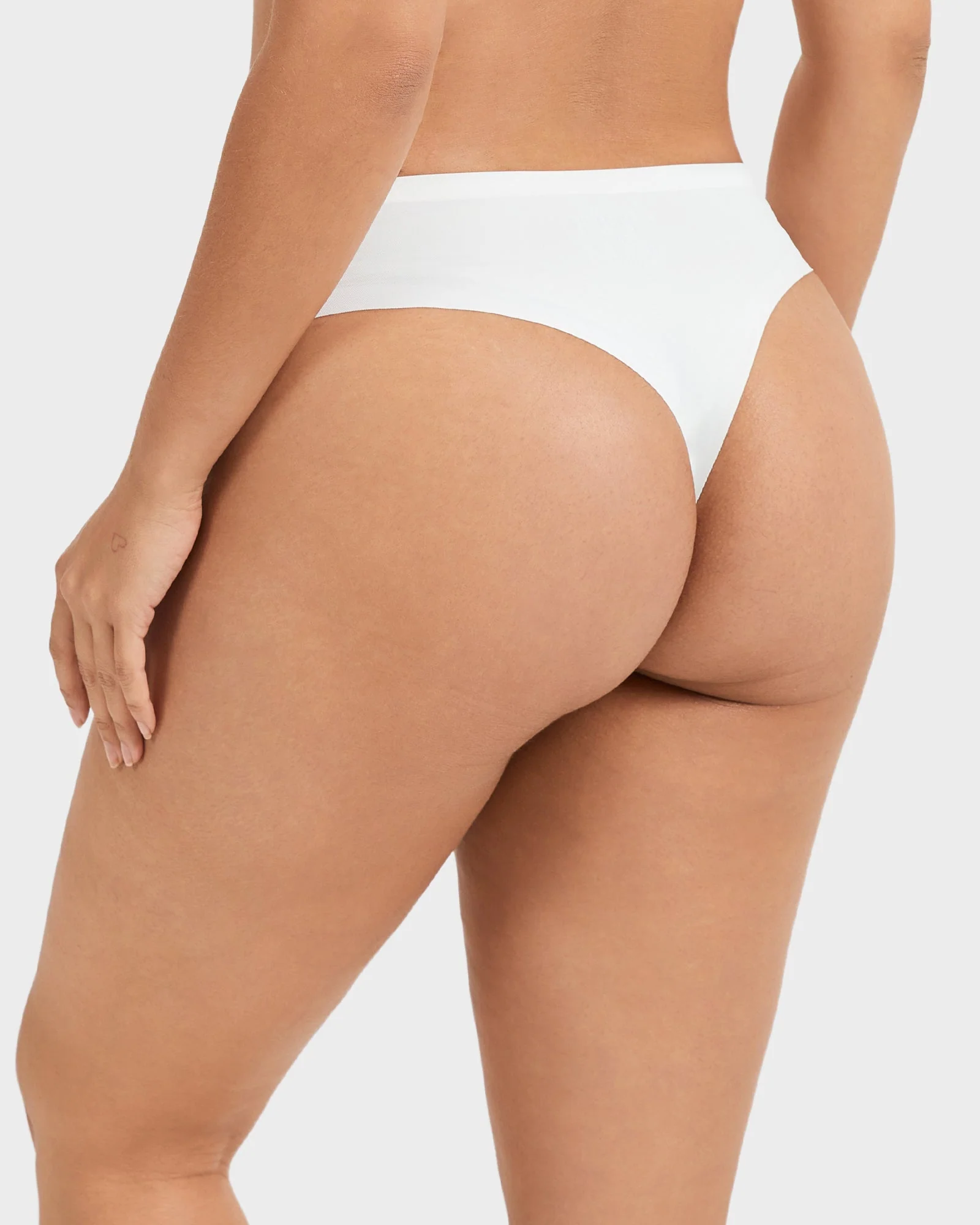 Seamless Invisible Comfort Thongs (5 Pack) - Image 10