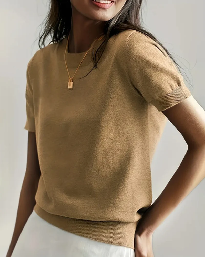 Women's Solid Color Crew Neck Short Sleeve Sweater - Image 3